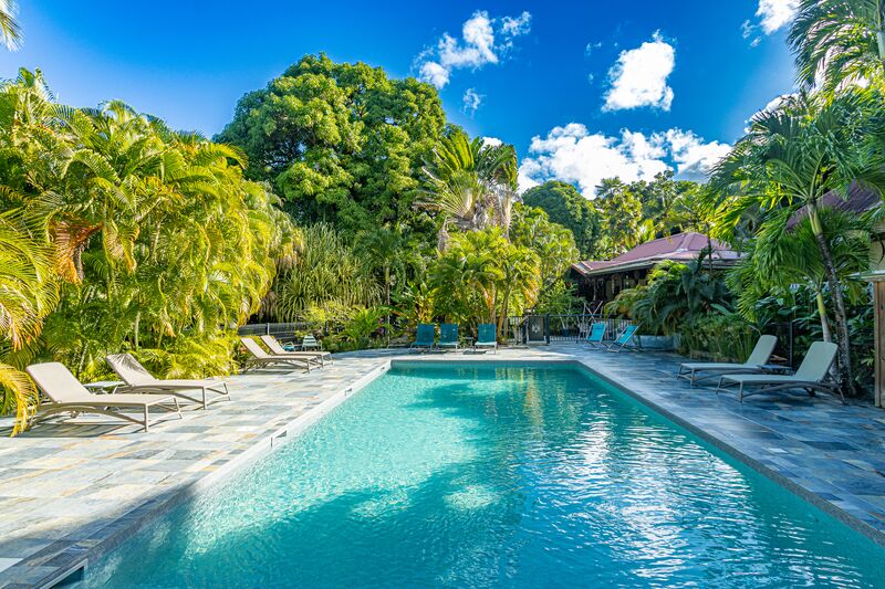 Piscine extérieure du Caraïb'Bay Hôtel
