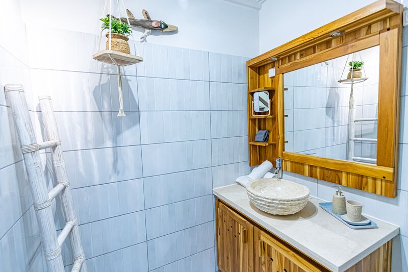 Une salle de bains au Caraïb'Bay Hôtel